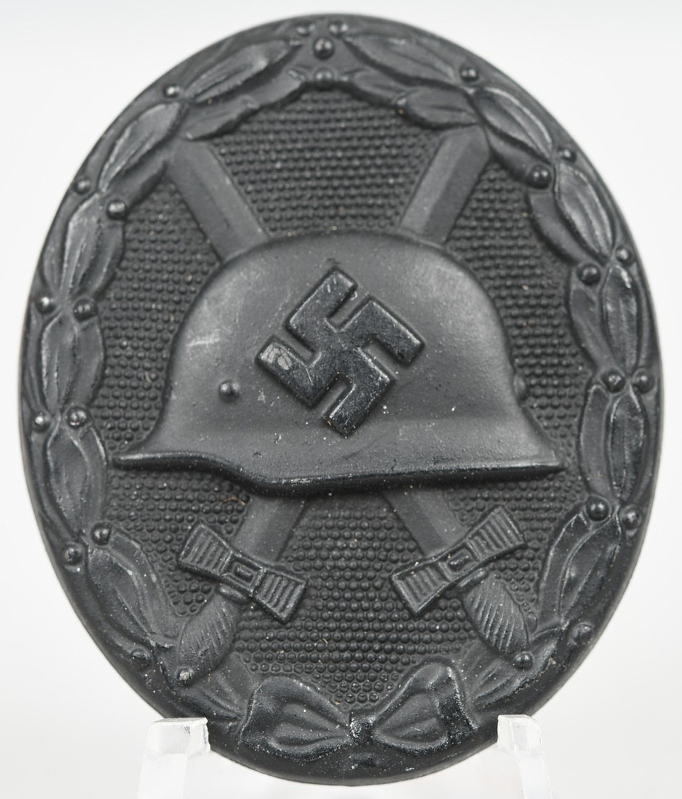 Wound Badge In Black Maker Marked 65