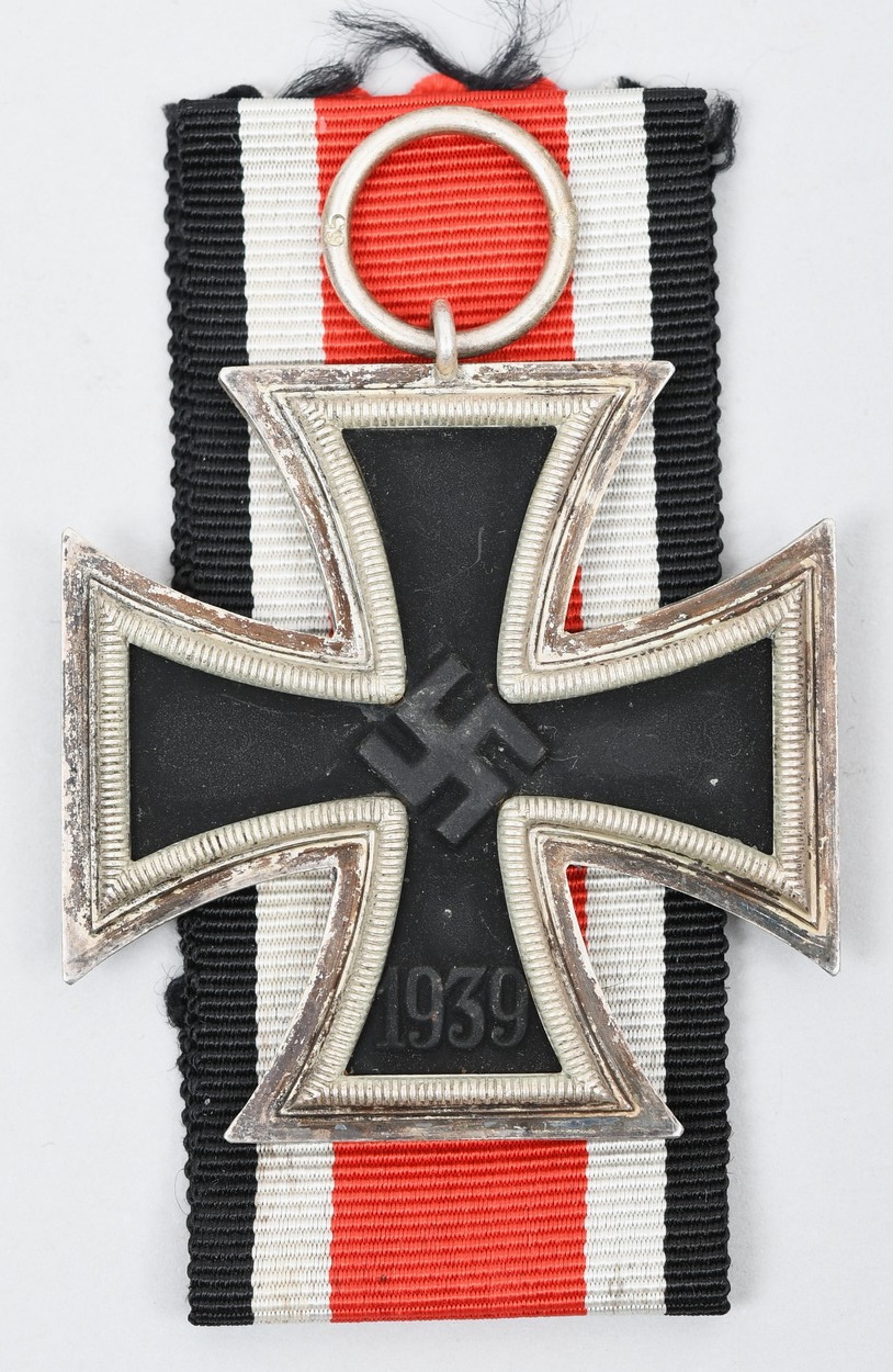Iron Cross 1939 2'Class Maker Marked 65