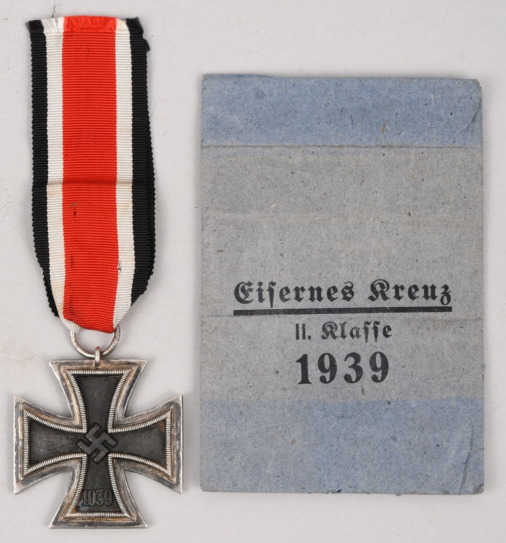 Iron Cross 1939 2'Class Maker Marked 24 With Envelope of Issue