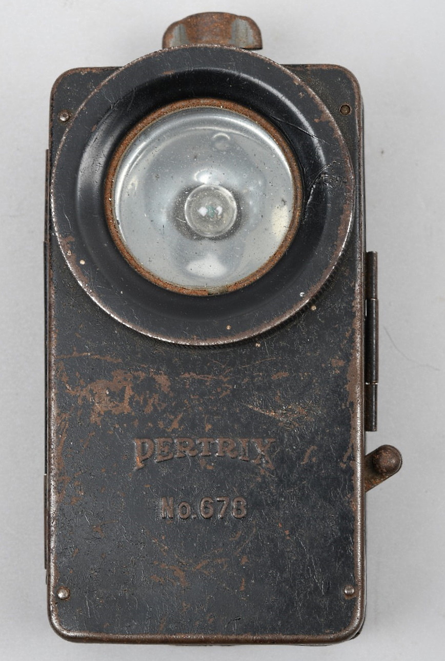 German Army Petrix No.678 Flashlight