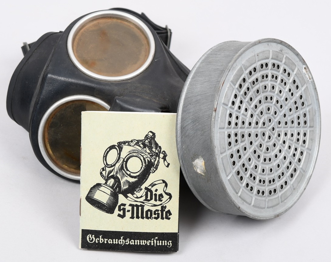 German WWII Civilian Gas Mask With Instructional Booklet