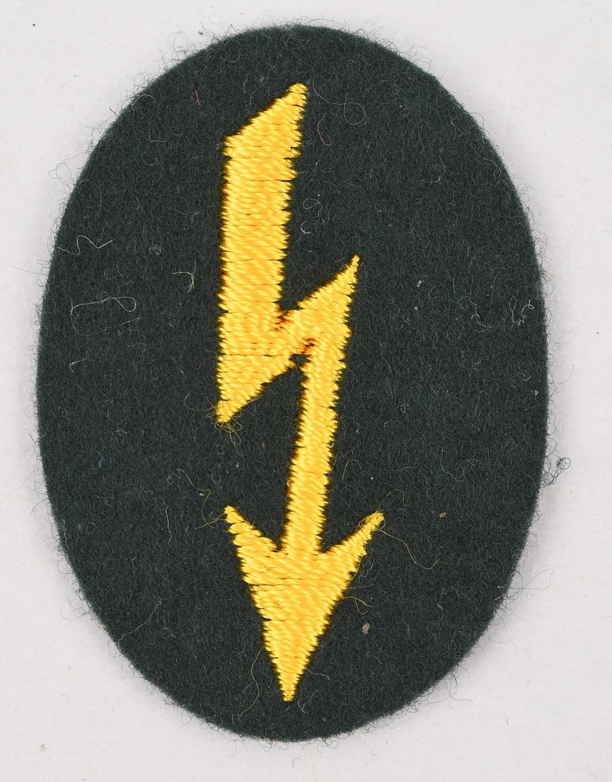 Heer Cavalry Signal Peronnels Trade Badge