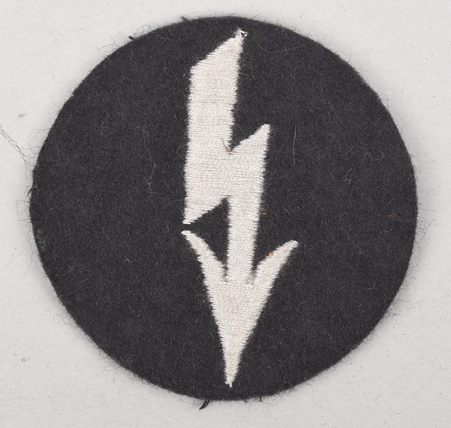 Luftwaffe Signal Peronnel's Trade Badge