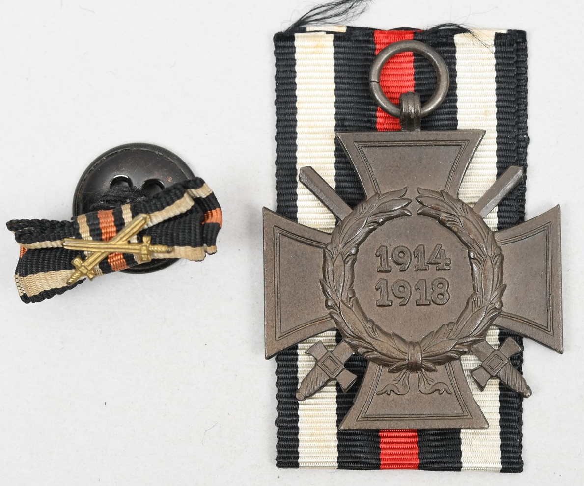 Combatants Cross of Honor 1914/1918 With Swords And Lapel Button