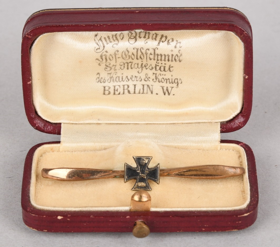 Boxed Tie needle with Iron Cross 1´st class 1914