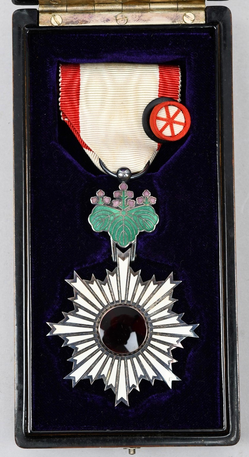 Japanese Order Of The Rising Sun, 5th Class Medal And Case
