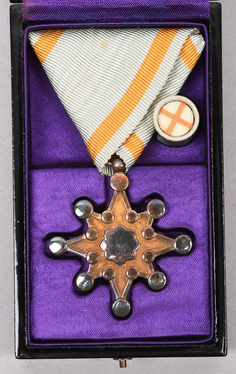 Japanese Order Of The Sacred Treasure, 7th Class With Case Of Is