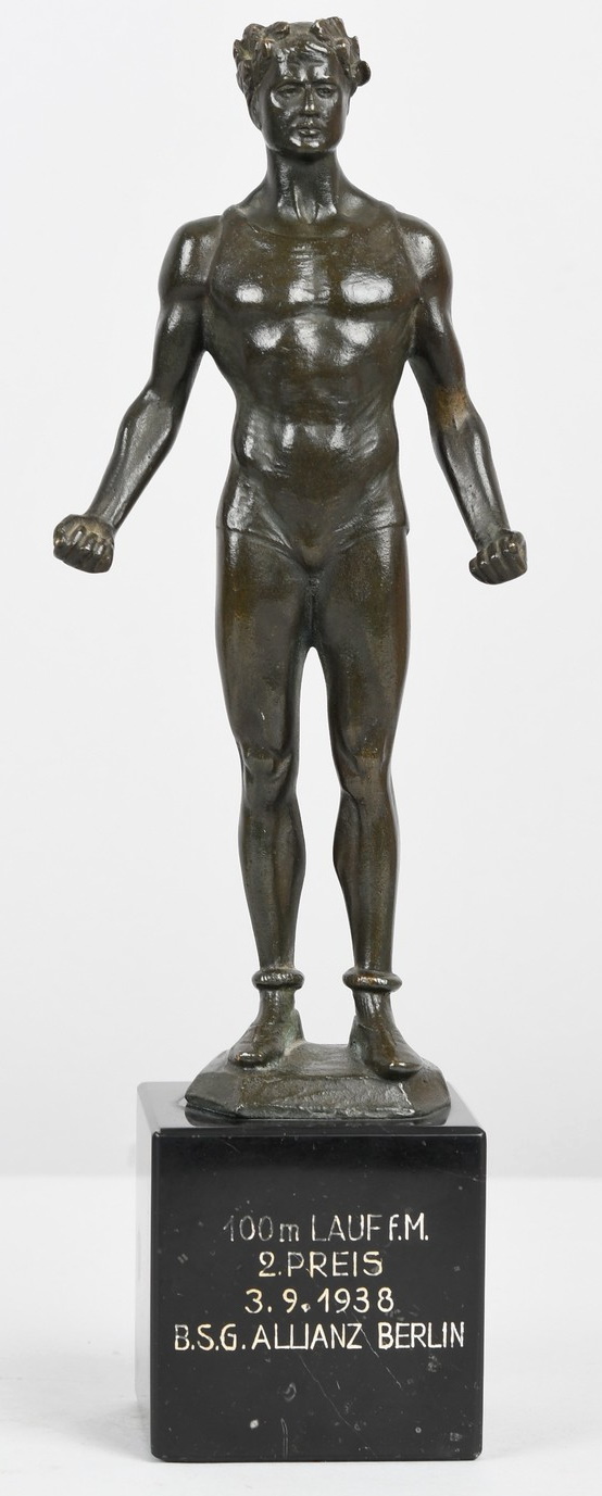 Highly Decorative Bronze Sculpture on Marble Sockel, 100m Lauf 2