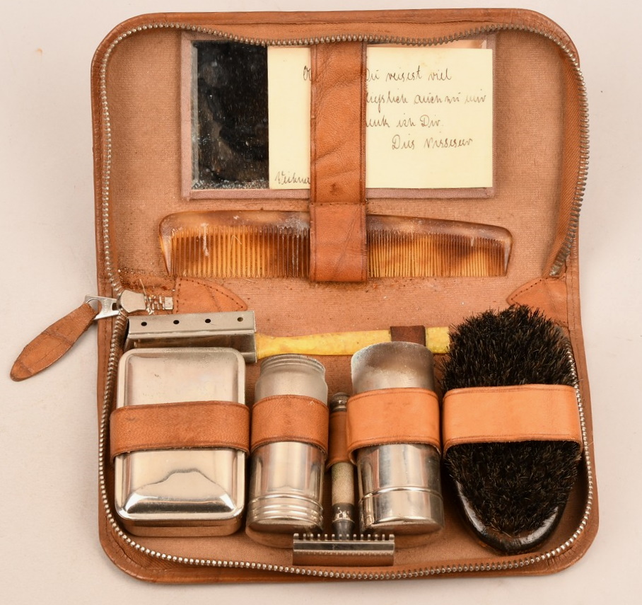 German 1930's Mens/Officer's Shaving Kit Leather Case Complete W