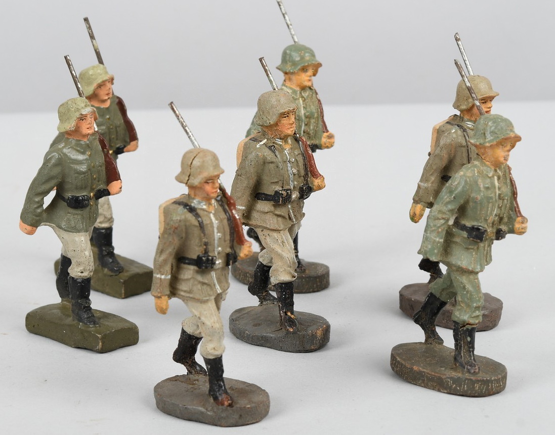 Group of 7 Marching Elastolin/Lineol Soldiers, Germany 1930-40